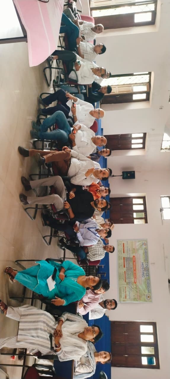 Giridih News :भारतीय शिक्षा व्यवस्था चरित्र और दृष्टि विकास का विकास करती है : डॉ एस परोई