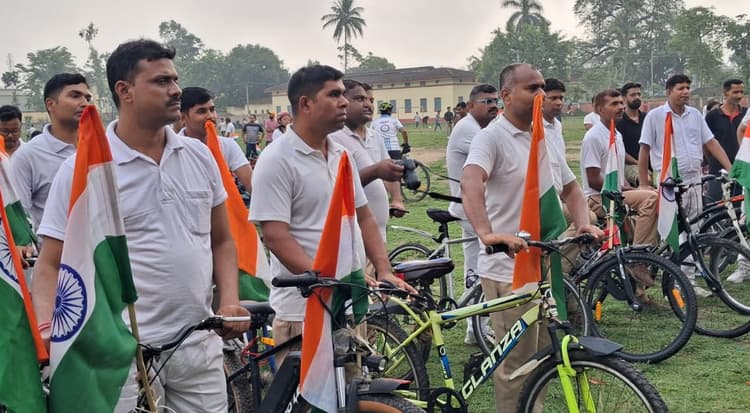 सेहत और पर्यावरण के संदेश के साथ सड़कों पर उतरे साइकिल प्रेमी