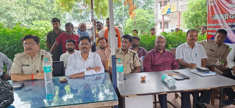Giridih News :शांति और सौहार्द बिगाड़ने पर होगी कार्रवाई : एसडीओ