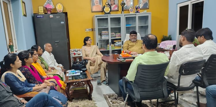 कोशी स्नातक मतदाताओं का डॉ रजनीश ने जताया आभार, जीत के बाद उम्मीदों पर खरे उतरने का किया वादा