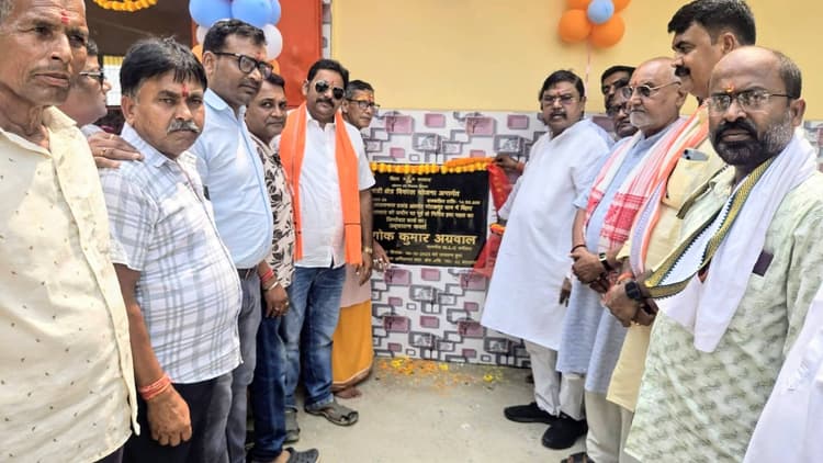 गोरखनाथ धाम हवा महल का लोकार्पण एमएलसी ने किया
