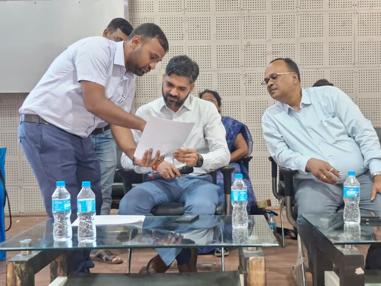 नवनियुक्त 108 सहायक आचार्यों के विद्यालय आवंटित