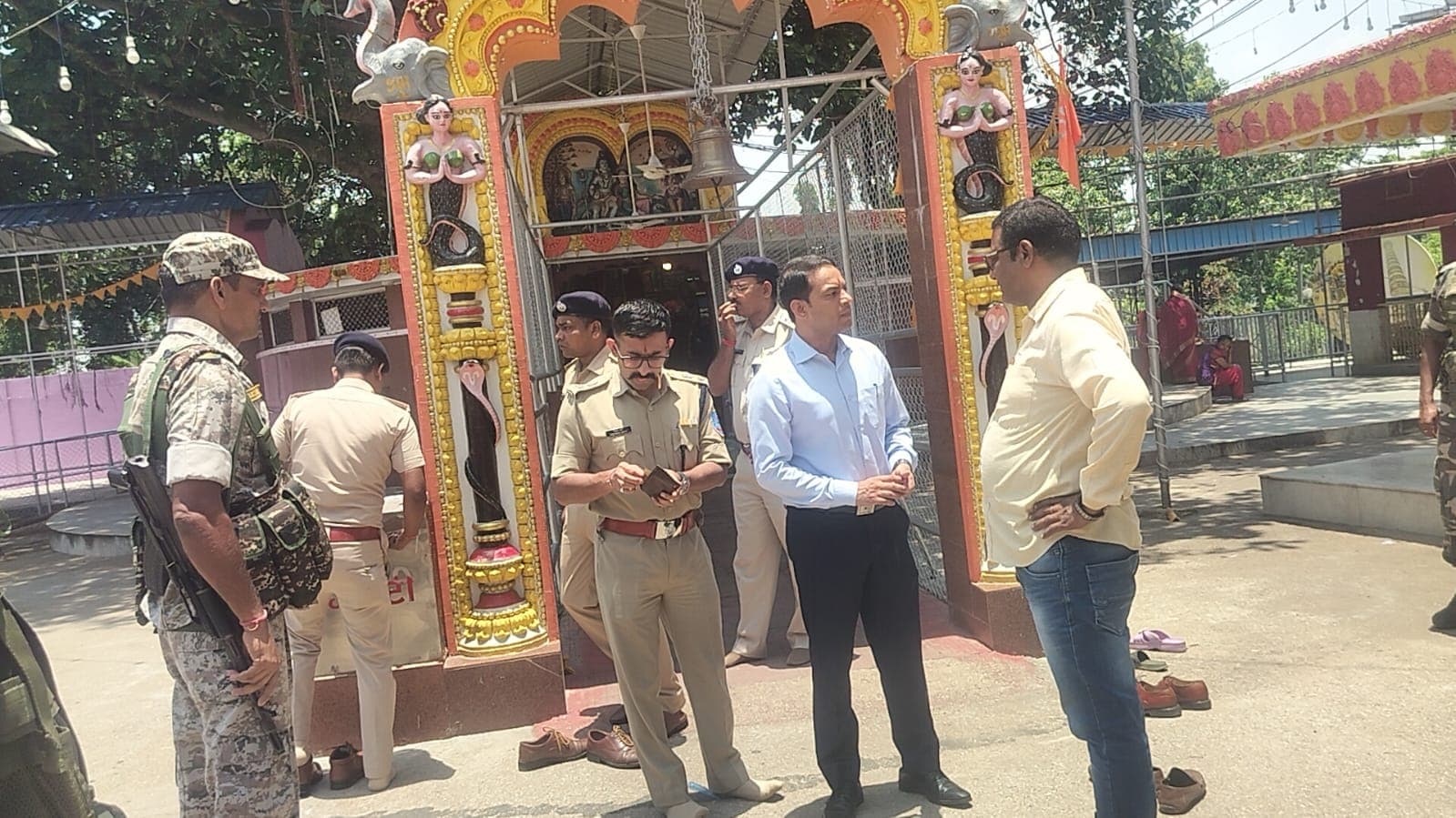 डीसी व एसपी ने आम्रेश्वर धाम का किया निरीक्षण