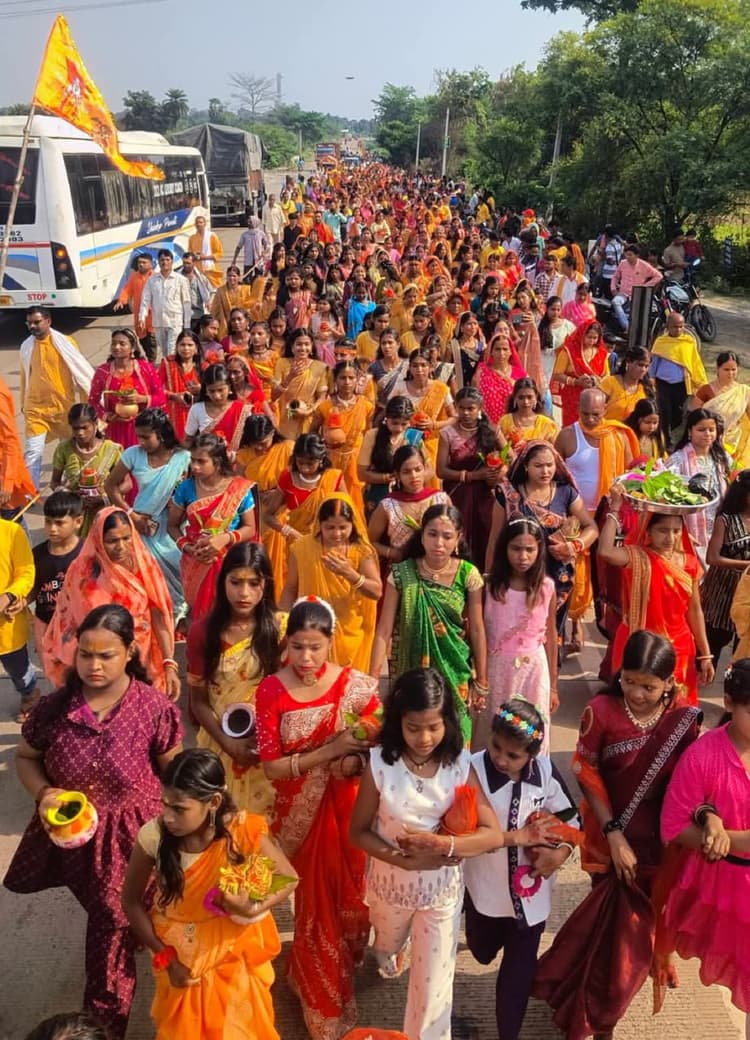 Bokaro News : पिंड्राजोरा में कलश यात्रा के साथ संकीर्तन शुरू