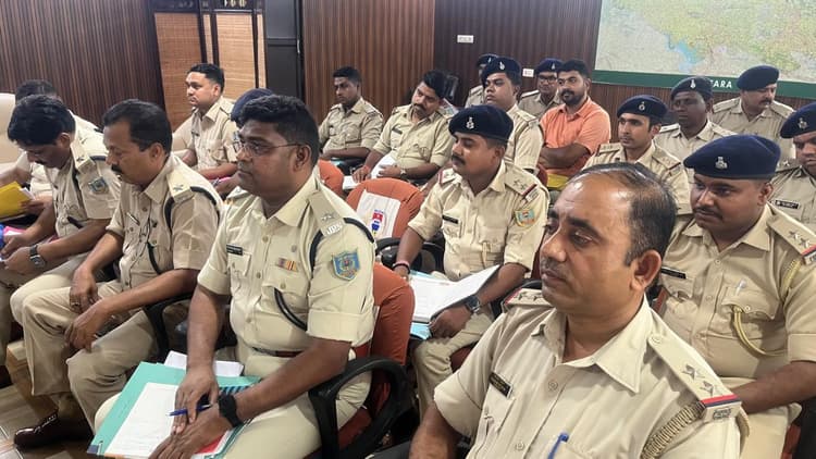 महिला एवं बाल अपराध से जुड़े मामलों में करें त्वरित कार्रवाई : एसपी