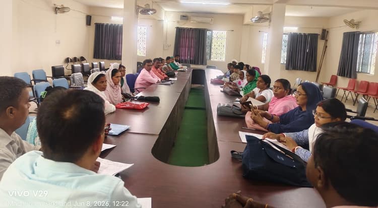 वैक्सीनेटरों को पोलियो ड्रॉप्स पिलाने का मिला प्रशिक्षण