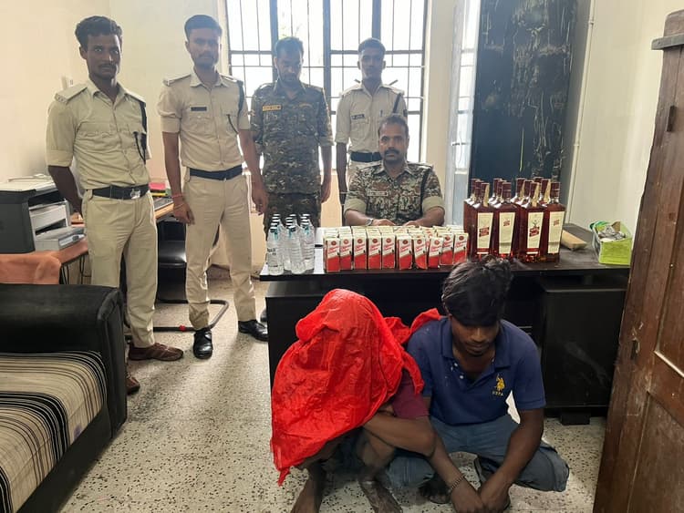 21.840 लीटर विदेशी शराब के साथ दो तस्कर गिरफ्तार