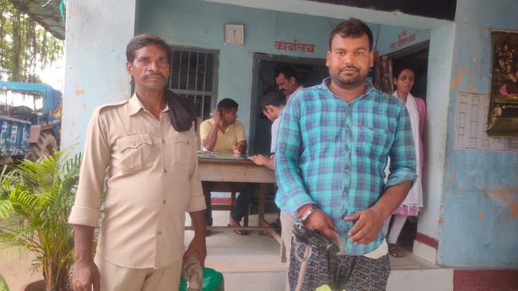 कार से 256 बोतल विदेशी शराब बरामद, तस्कर गिरफ्तार