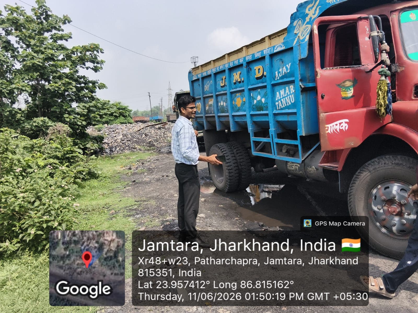 जामताड़ा रेलवे साइडिंग में डंपरों की हुई जांच