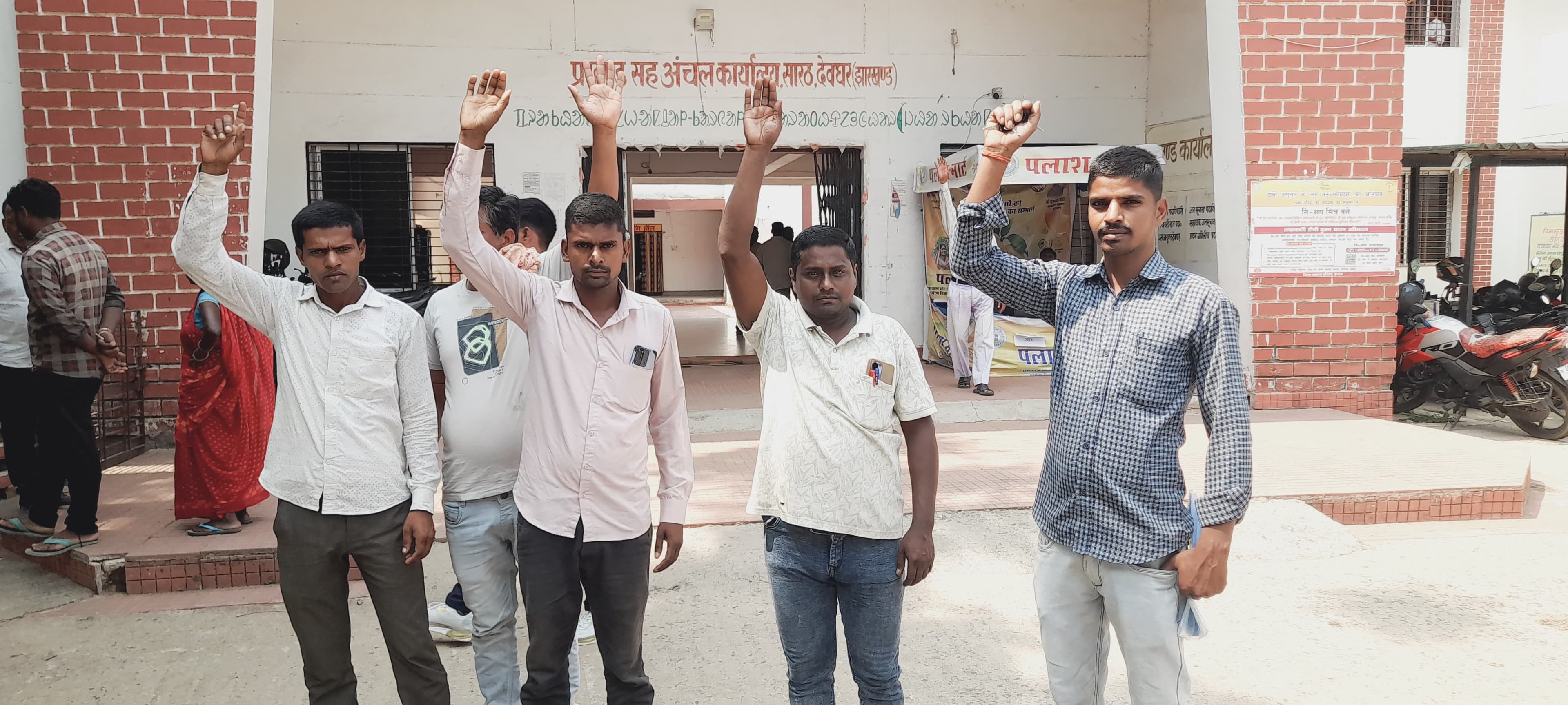 सरपत्ता गांव में अवैध बालू डंप मामले पर कार्रवाई न होने से ग्रामीणों में रोष