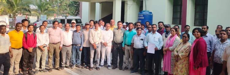 Bokaro News : उच्च विद्यालयों के शिक्षकों को दो माह से नहीं मिला है वेतन