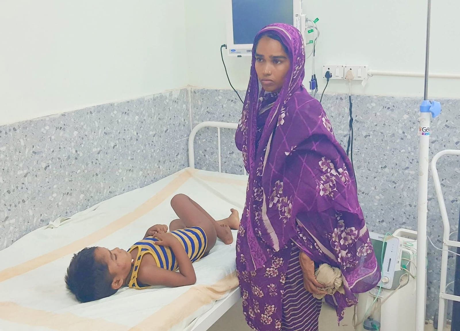 अनियंत्रित बाइक के धक्का से बालक घायल, अस्पताल में कराया भर्ती