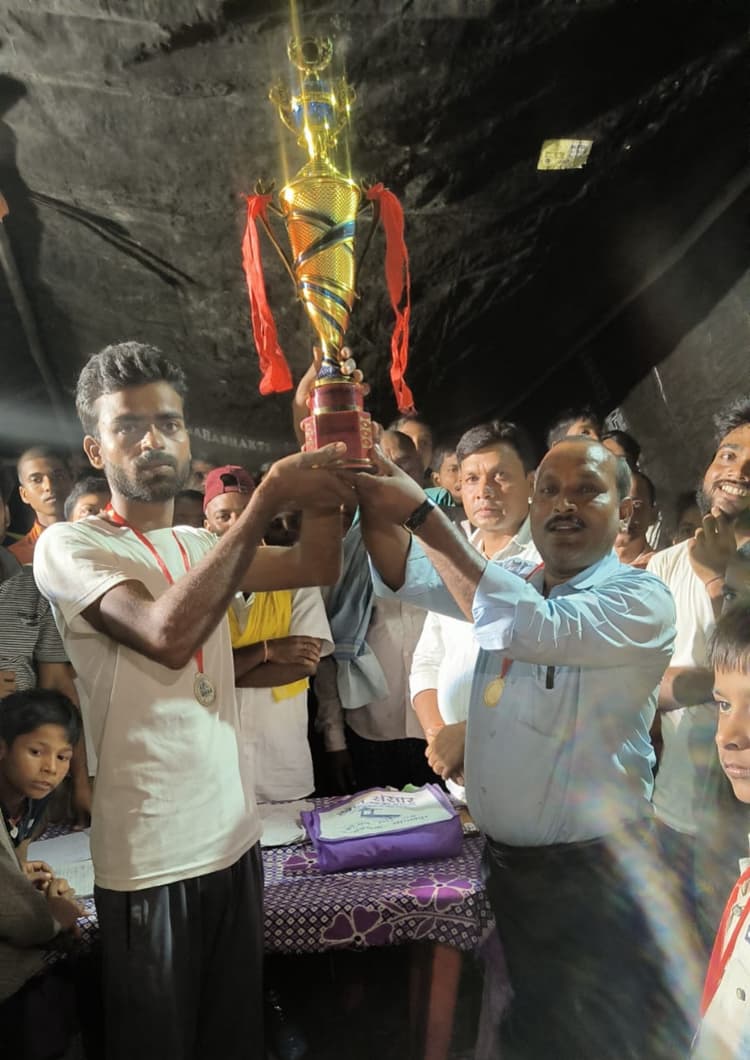 सूर्या 11 लौगांय की टीम को पराजित कर तिलैया बनी विजेता