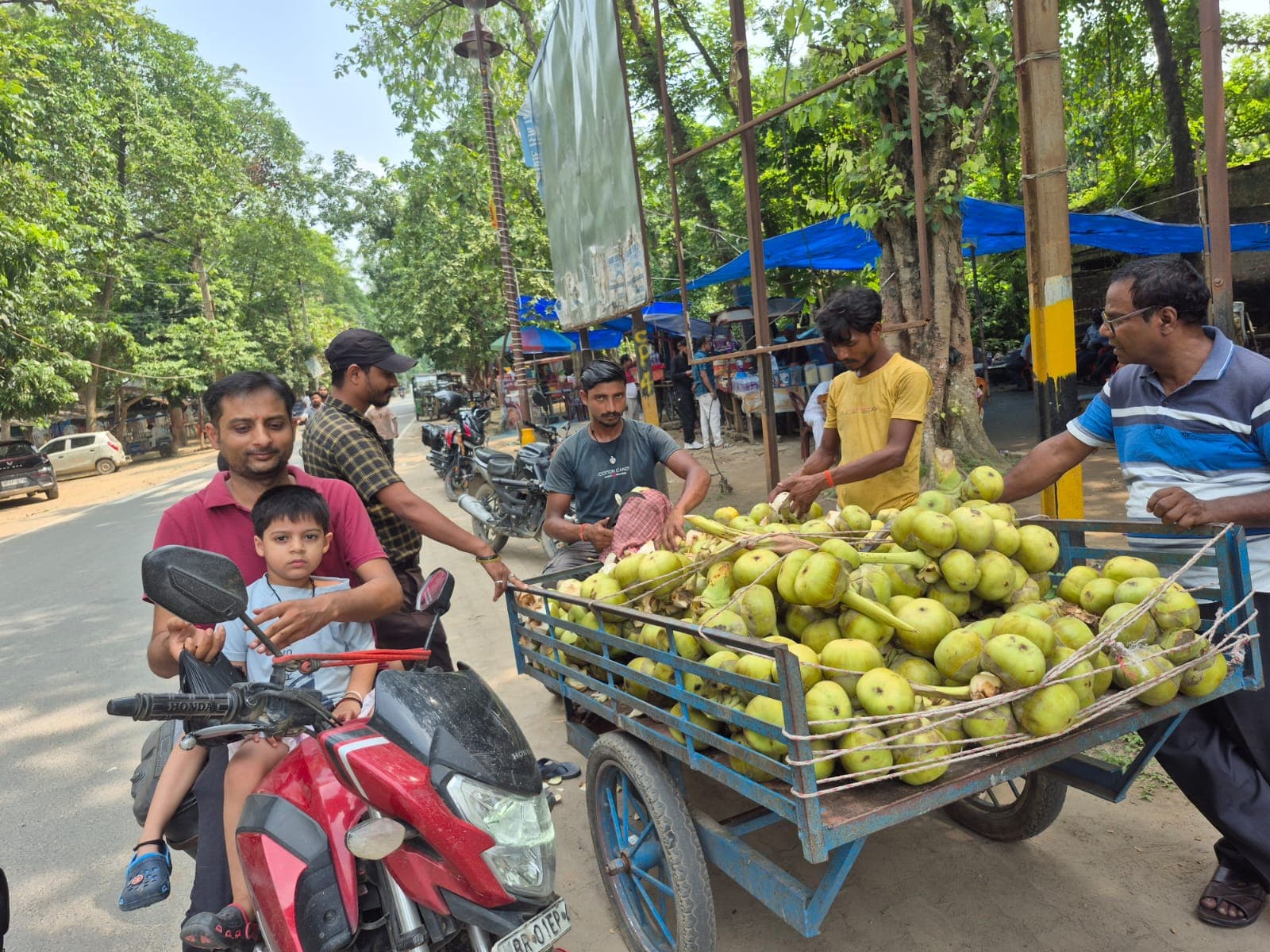 गर्मी ने फिर दिखाना शुरू किया अपना तेवर, तेज धूप व बढ़ते तापमान से बढ़ी परेशानी