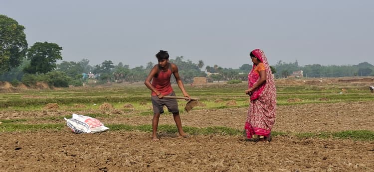 Giridih News :डीजल की किल्लत से आम लोगों के साथ किसान भी परेशान