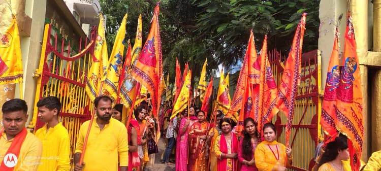 श्याम भक्तों निकाली पालकी सह निशान शोभायात्रा