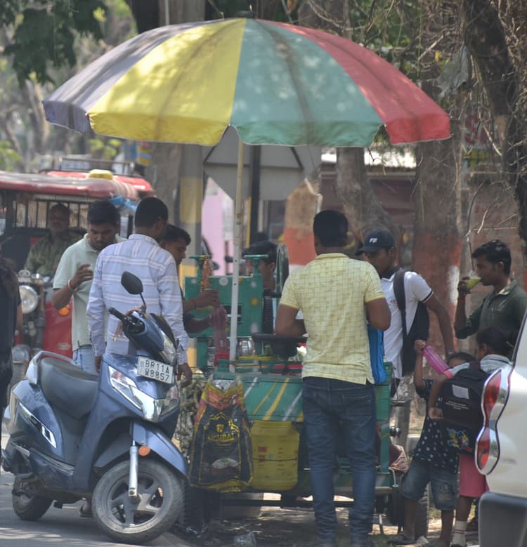 बारिश की आशंका के बीच सुबह कूल कूल, दोपहर तक हीट हो जाता है मौसम