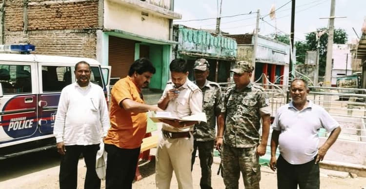Giridih News :सीओ व थाना प्रभारी ने किया रूट का सत्यापन