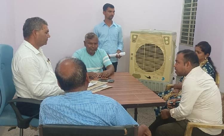 विशेष मध्यस्थता शिविर में दो पारिवारिक मामलों का हुआ निष्पादन