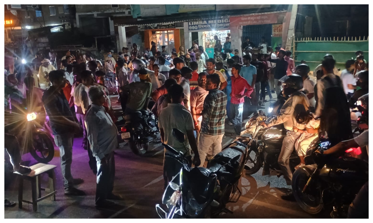 समस्तीपुर में करंट लगने से फिटर की मौत, आक्रोशित लोगों ने किया सड़क जाम