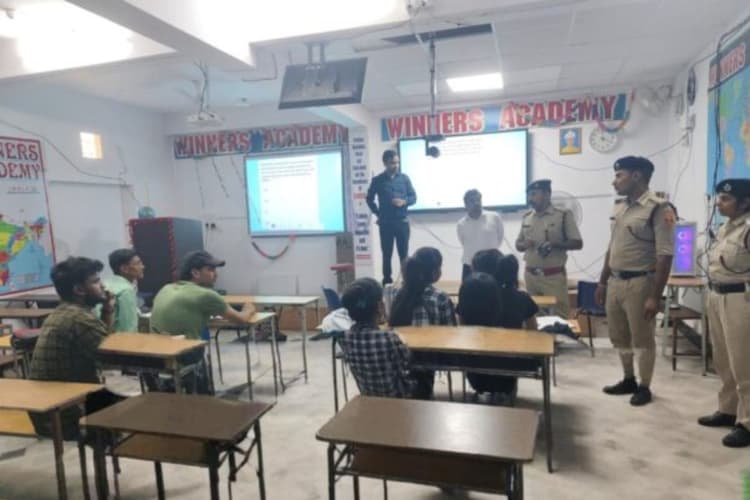 गया जी में फायर सेफ्टी नियमों की अनदेखी पर एक्शन, 50 होटलों और हॉस्पिटलों को सील करने का नोटिस