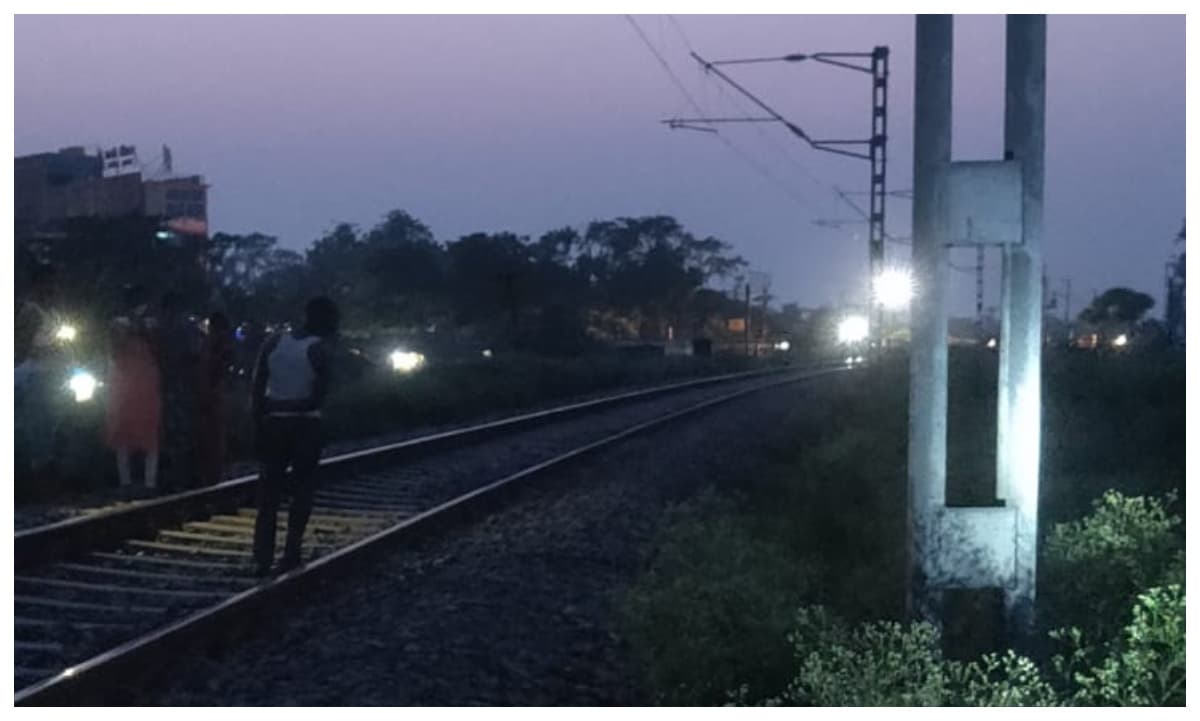 मोतिहारी: 15 घंटे तक रेलवे ट्रैक के पास पड़ा रहा युवती का शव, सीमा विवाद में उलझी रही जिला पुलिस और जीआरपी