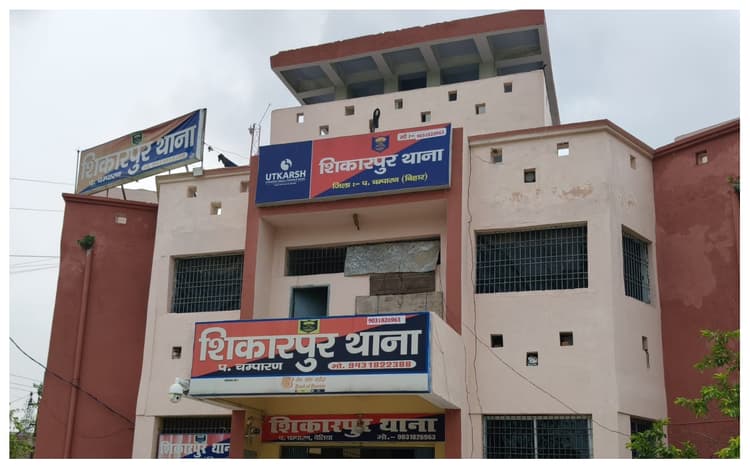 बेतिया: पत्नी की चचेरी सास संग फरार होने का आरोप, पांच साल के बेटे को भी साथ ले गया पति