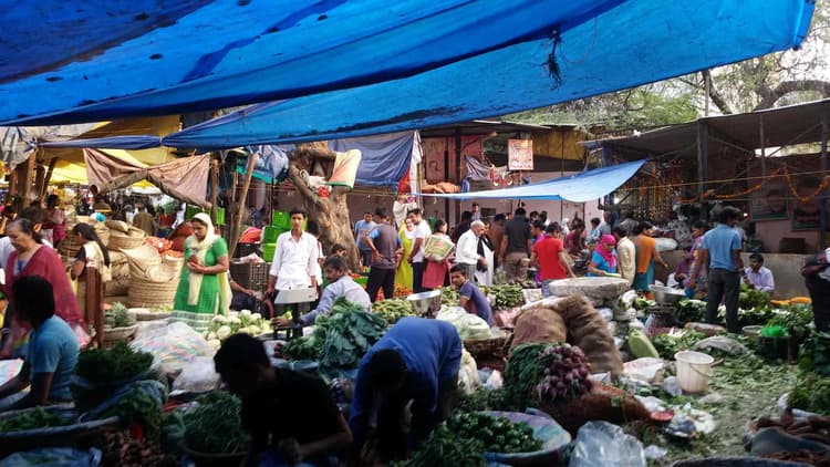 हरी सब्जियों और फलों के दामों में दिखा उतार-चढ़ाव, देखें पूरी लिस्ट