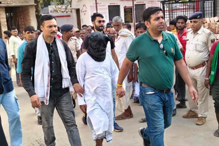Madhubani News: व्हाट्सएप ग्रुप से जुड़े इनपुट पर एटीएस का एक्शन , मौलवी गिरफ्तार
