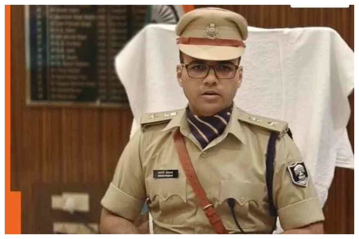 motihari-News-sp-swarn-prabhat-launches-helpline-against-corruption-and-bribery motihari-News-sp-swarn-prabhat-launches-helpline-against-corruption-and-bribery