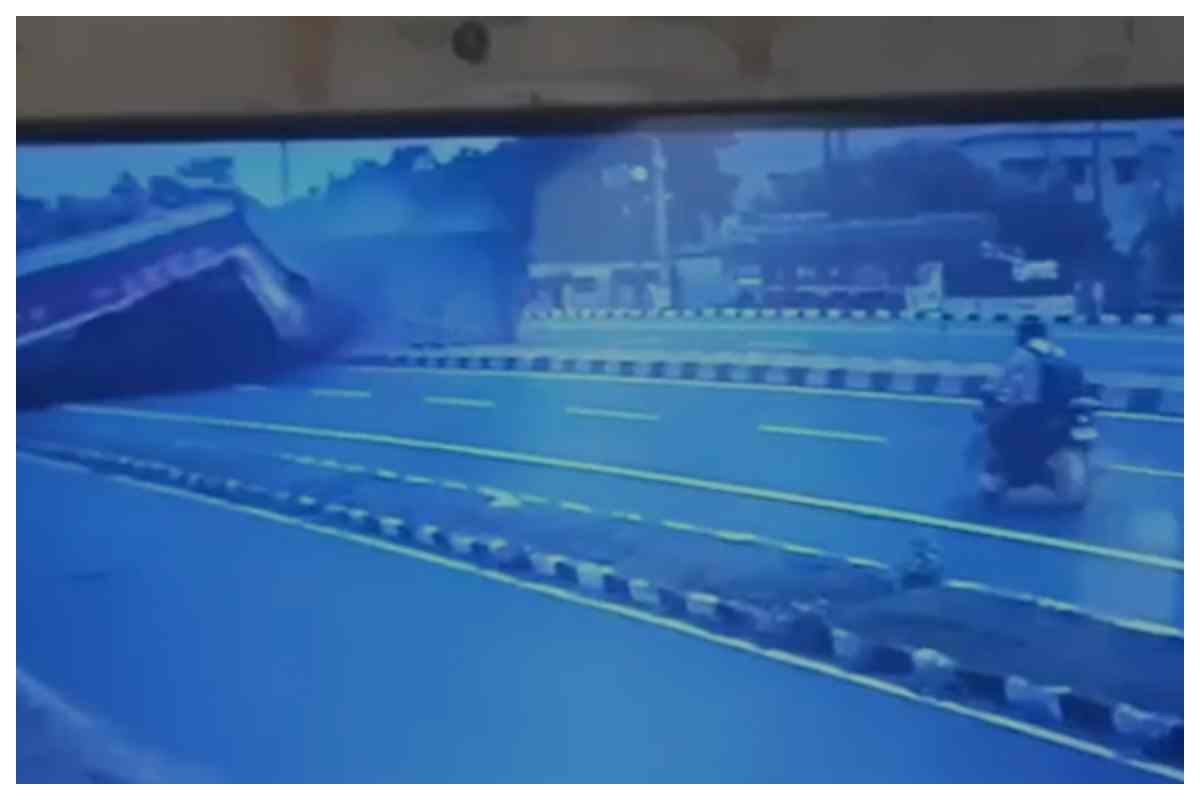 मेहसी में दो ट्रकों की भीषण भिड़ंत, एक की मौत, CCTV में कैद हुआ हादसा