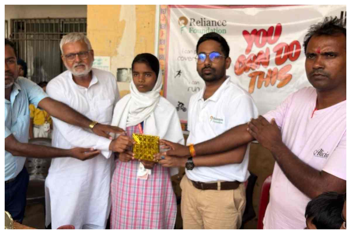 बंजरिया में खेलकूद प्रतियोगिता का आयोजन, विजेता छात्र-छात्राओं को किया गया सम्मानित