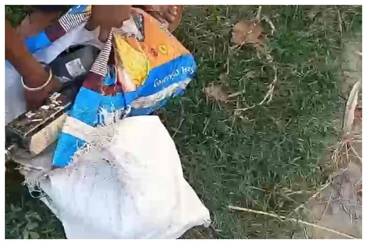 शराब तस्करी के खिलाफ छापेमारी में हंगामा, महिला तस्कर और उत्पाद विभाग के बीच झड़प