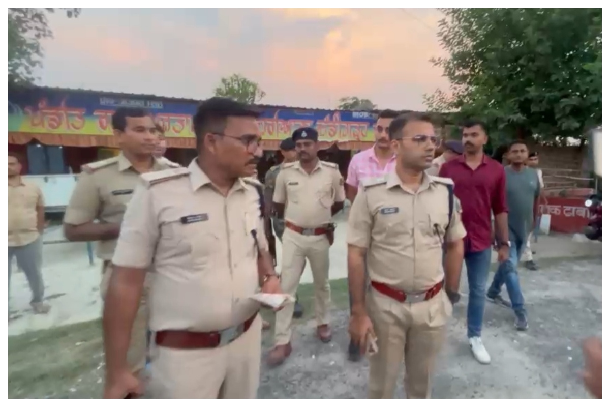 Motihari News: लाइन होटल में पुलिस का छापा, 56 किलो डोडा और अफीम बरामद