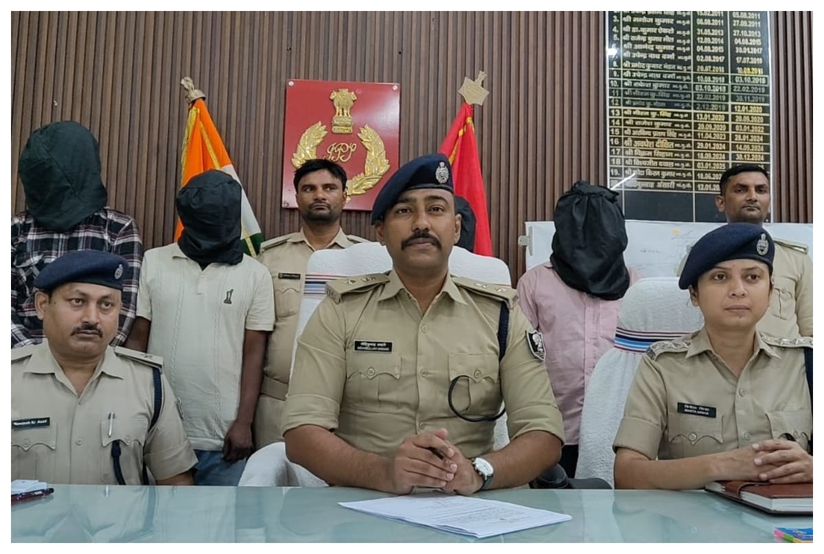 Muzaffarpur News: रक्सौल बॉर्डर पार कर नेपाल में सप्लाई होता था ड्रग्स सिंडिकेट का 'ट्रिपल इंजेक्शन कॉकटेल, जेन जी में है भारी डिमांड