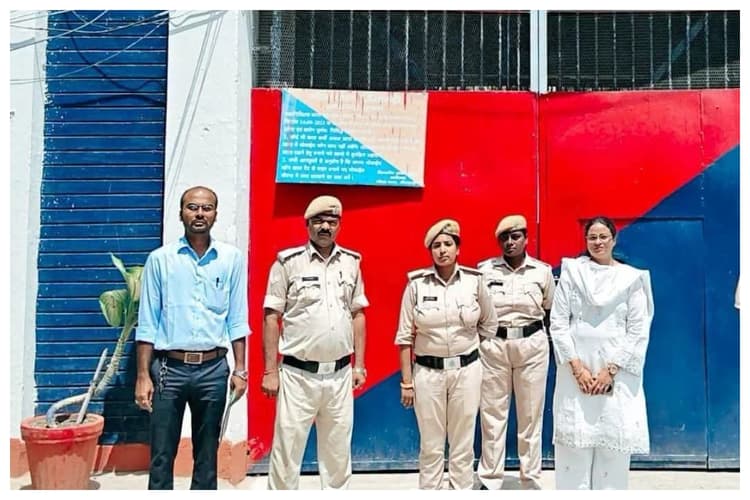 Sitamarhi Jail Inspection: सीतामढ़ी जेल का मासिक निरीक्षण, बंदियों की सुविधाओं को परखा