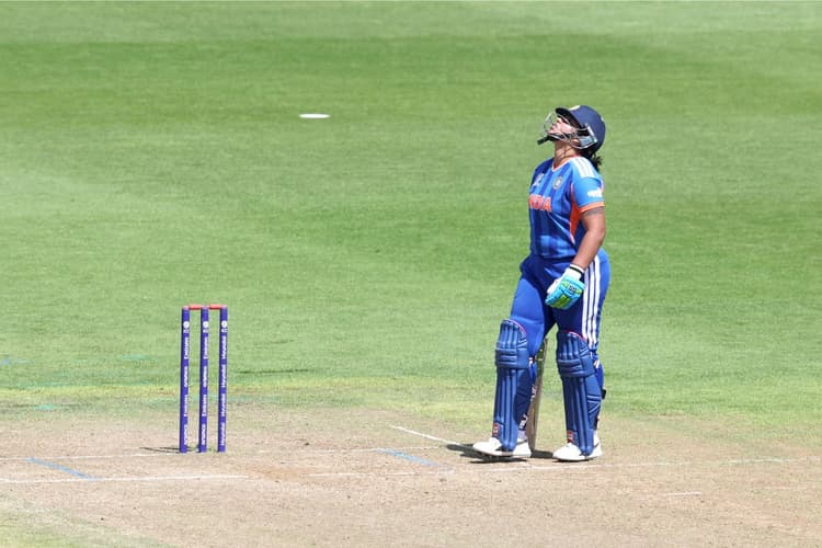 ऋचा घोष की तूफानी पारी भी नहीं बचा सकी भारत की लाज, वार्म-अप मैच में इंग्लैंड ने 5 रन से हराया