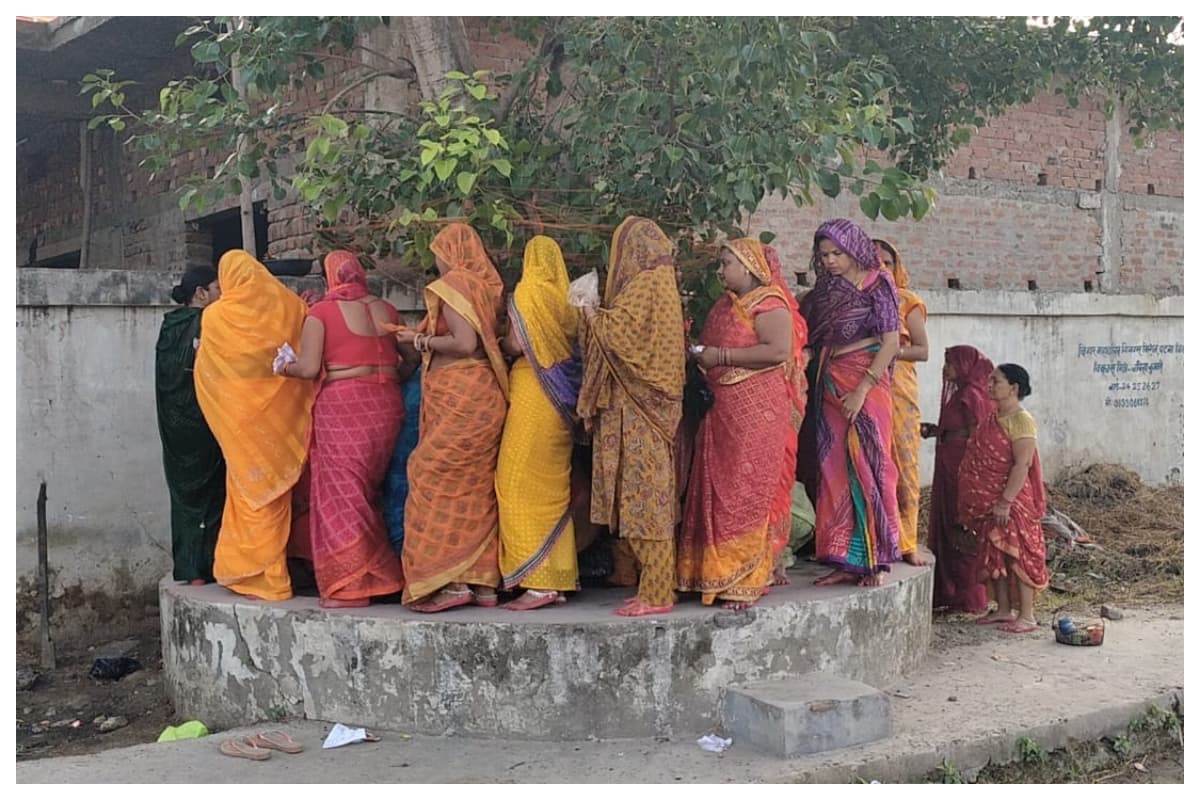Women performing Vat Puja on Somvati Amavasya in Bagaha. Women performing Vat Puja on Somvati Amavasya in Bagaha.