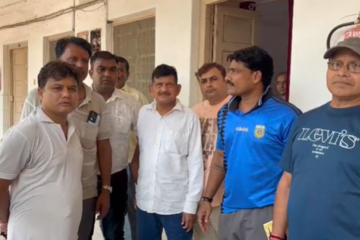 बिहार में निगरानी की बड़ी कार्रवाई, 40 हजार रुपये घूस लेते रंगे हाथ पकड़े गए स्वास्थ्य विभाग के एडिशनल डायरेक्टर