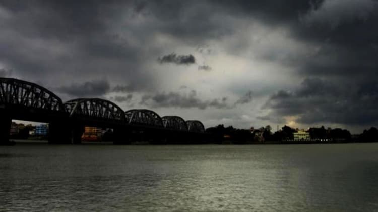 पश्चिम बंगाल का मौसम: दक्षिण बंगाल में मानसून की दस्तक, उत्तर बंगाल में भयंकर बारिश का अलर्ट