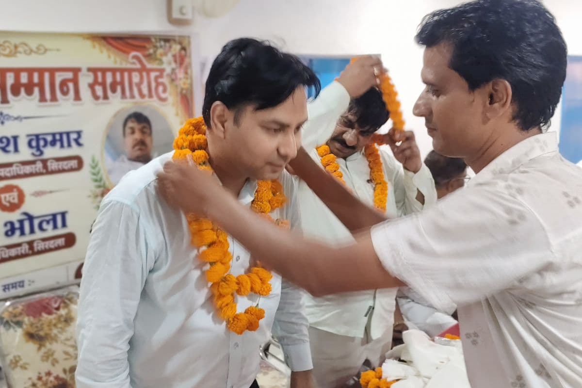 नवादा: सिरदला में बीडीओ-सीओ का तबादला, जनप्रतिनिधियों ने दिया सम्मानपूर्वक विदाई नवादा: सिरदला में बीडीओ-सीओ का तबादला, जनप्रतिनिधियों ने दिया सम्मानपूर्वक विदाई