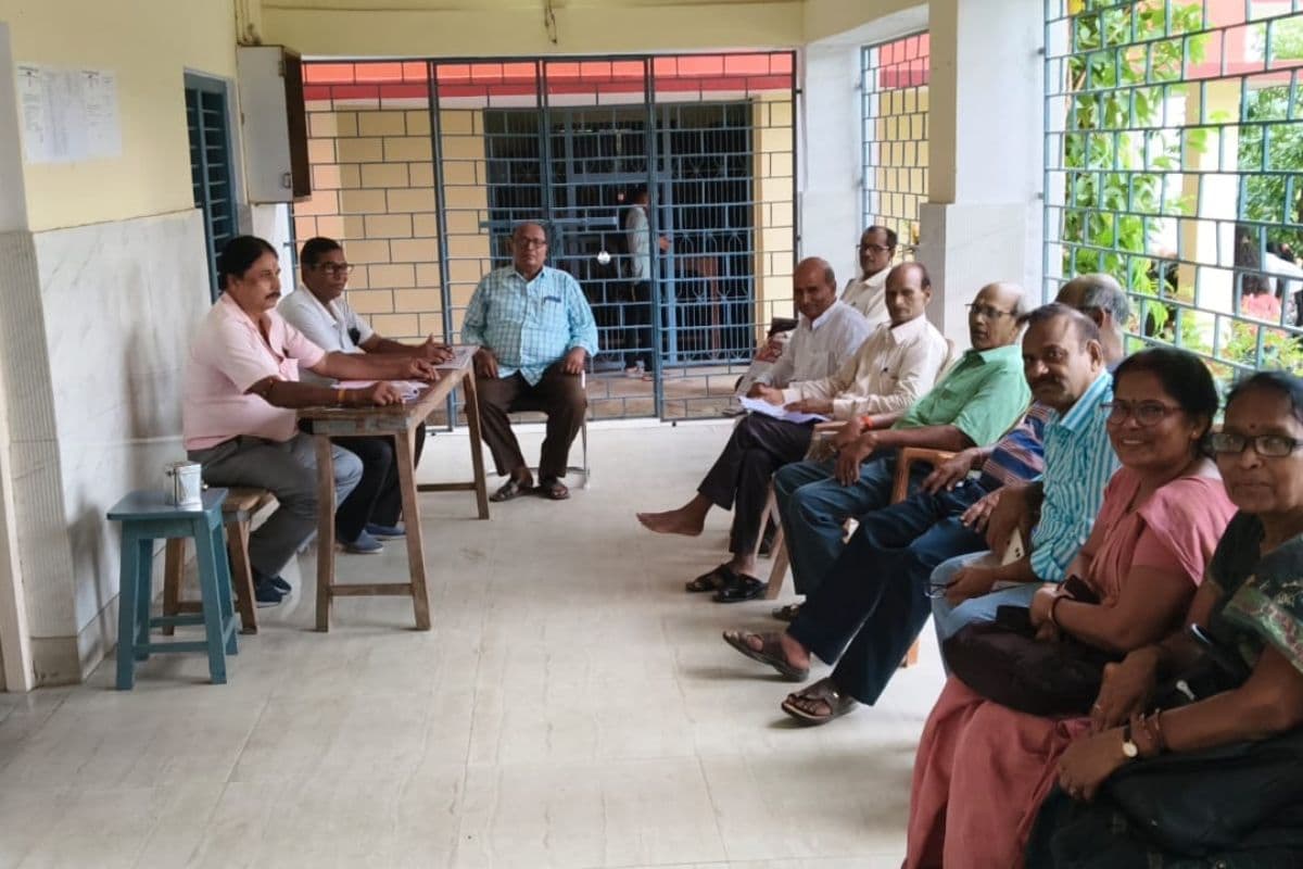 डीएन सिंह महाविद्यालय में शिक्षक प्रतिनिधि के लिए मतदान जारी, शाम तक आएंगे चुनाव परिणाम डीएन सिंह महाविद्यालय में शिक्षक प्रतिनिधि के लिए मतदान जारी, शाम तक आएंगे चुनाव परिणाम
