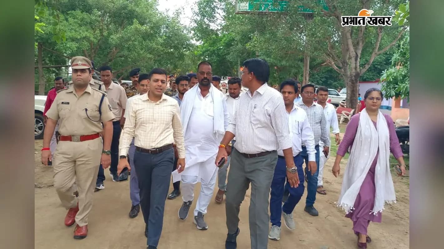 श्रावणी मेला कांवरिया कच्ची पथ का निरीक्षण करते हैं डीएम व एसपी. श्रावणी मेला कांवरिया कच्ची पथ का निरीक्षण करते हैं डीएम व एसपी.