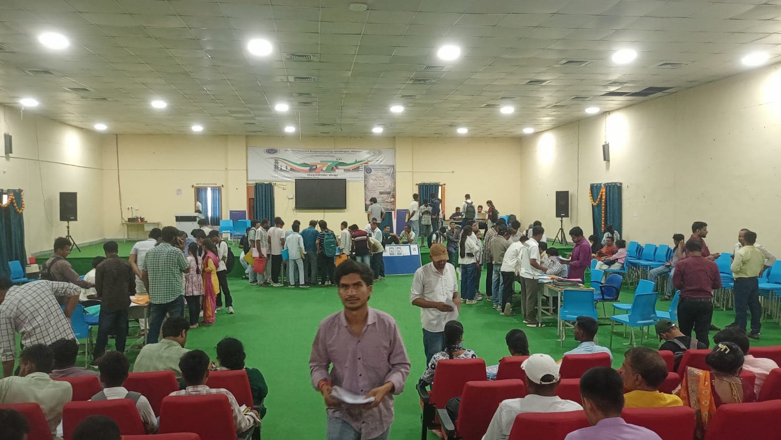 नामांकन के पहले दिन गवर्नमेंट इंजीनियर कॉलेज में बीटेक की 35 फ़ीसदी सीटें फुल नामांकन के पहले दिन गवर्नमेंट इंजीनियर कॉलेज में बीटेक की 35 फ़ीसदी सीटें फुल