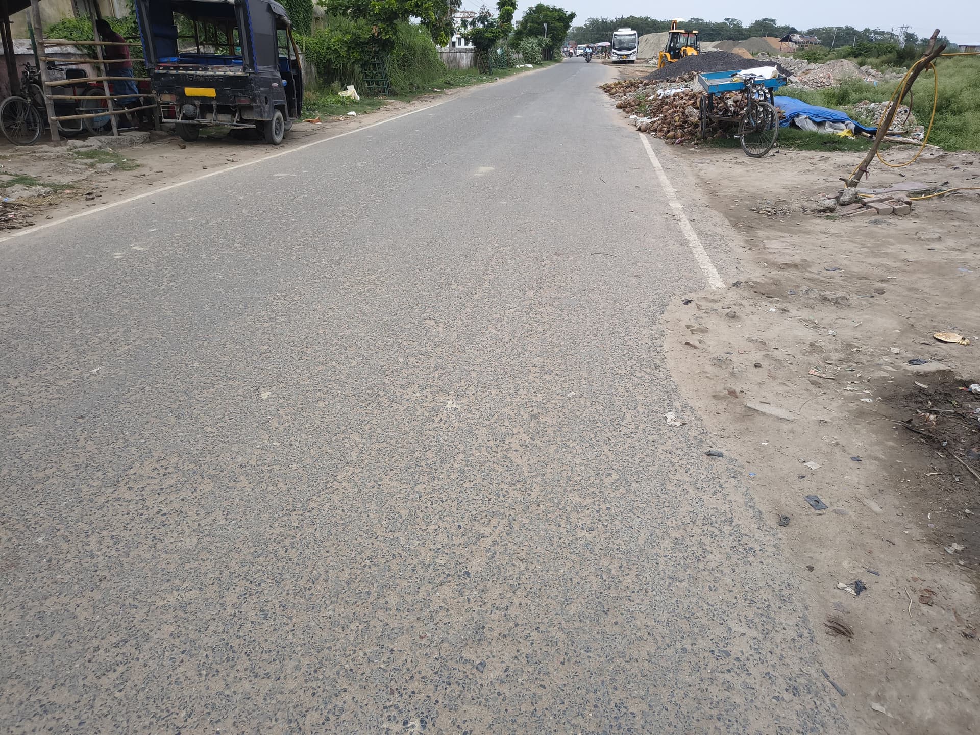 ब्लॉक चौराहा से हरिवाटिका चौक तक सड़क होगी चौड़ी, जाम से मिलेगी बड़ी राहत ब्लॉक चौराहा से हरिवाटिका चौक तक सड़क होगी चौड़ी, जाम से मिलेगी बड़ी राहत