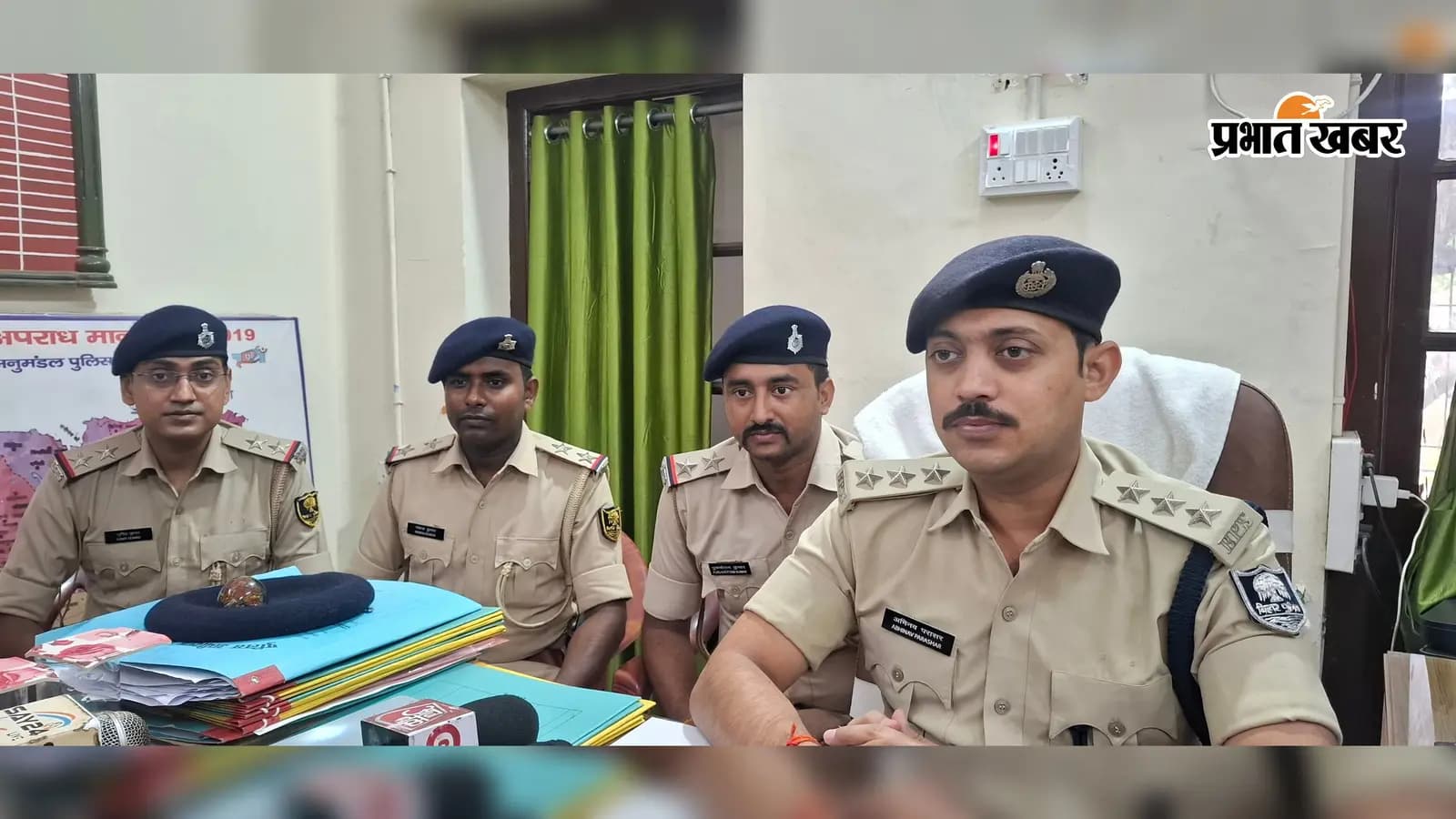 मीडिया को जानकारी देते एसडीपीओ. मीडिया को जानकारी देते एसडीपीओ.