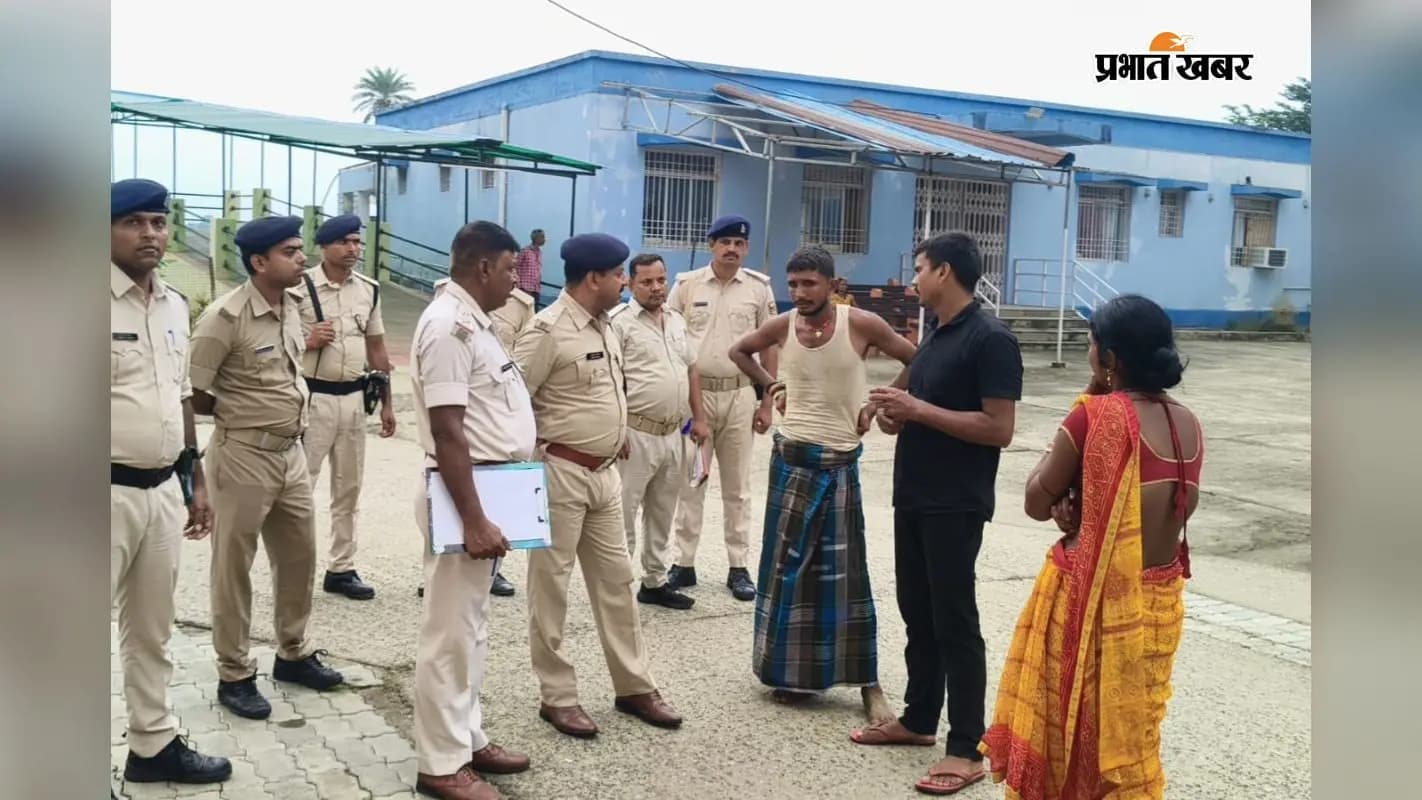 सदर अस्पताल में परिजनों से पूछताछ करते थानाध्यक्ष. सदर अस्पताल में परिजनों से पूछताछ करते थानाध्यक्ष.