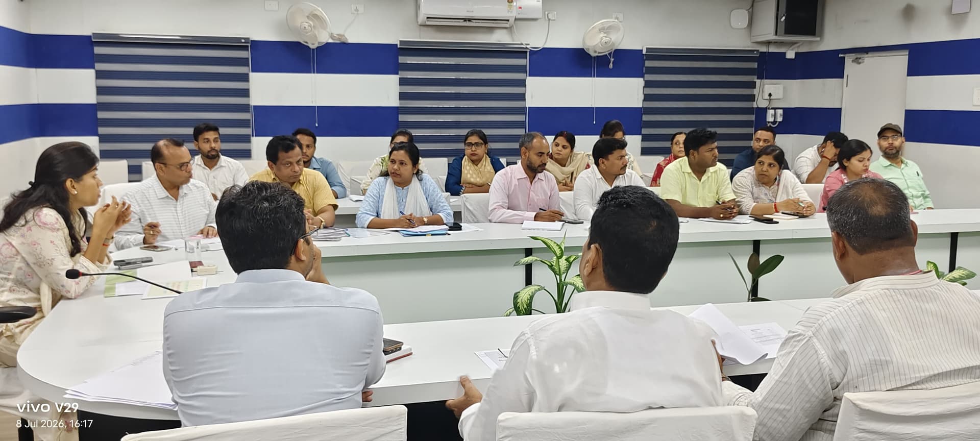 जुलाई में खाद्यान्न वितरण की धीमी रफ्तार पर डीएम नाराज, 15 जुलाई तक शत-प्रतिशत सीएमआर जमा कराने का निर्देश जुलाई में खाद्यान्न वितरण की धीमी रफ्तार पर डीएम नाराज, 15 जुलाई तक शत-प्रतिशत सीएमआर जमा कराने का निर्देश