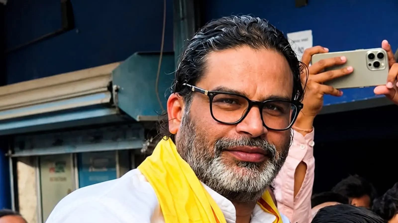 बांकीपुर में प्रचार के दौरान प्रशांत किशोर बांकीपुर में प्रचार के दौरान प्रशांत किशोर