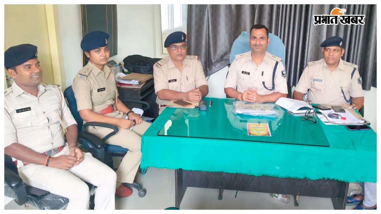 खुलासा करते एसडीपीओ प्रभाकर तिवारी खुलासा करते एसडीपीओ प्रभाकर तिवारी